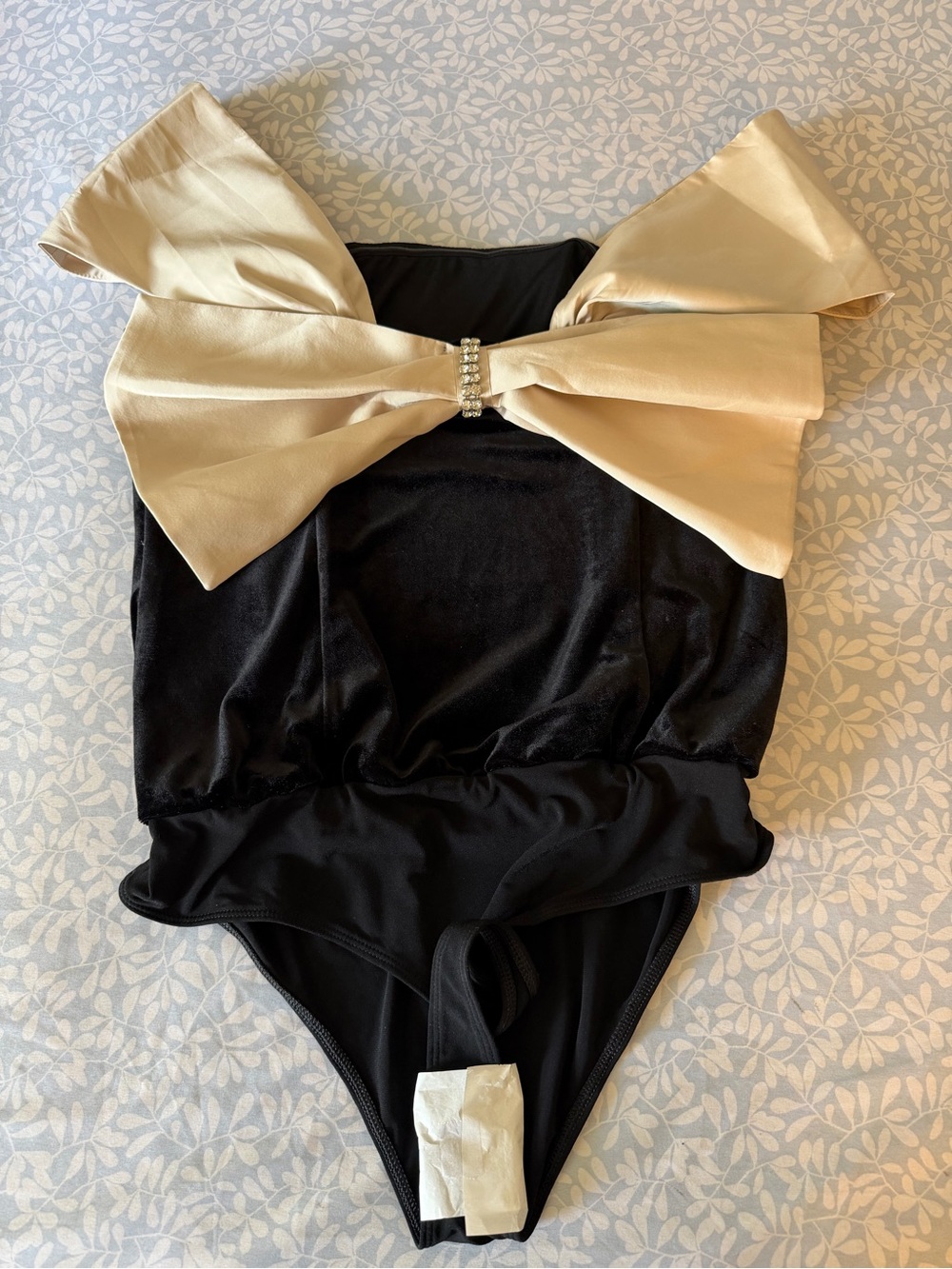 NWOT EXPRESS Velvet Square Neck Satin Rhinestone Bow Bodysuit Size Large - Picture 6 of 10